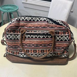 My Mealivos Weekender Bag. Airplane carryon friendly!